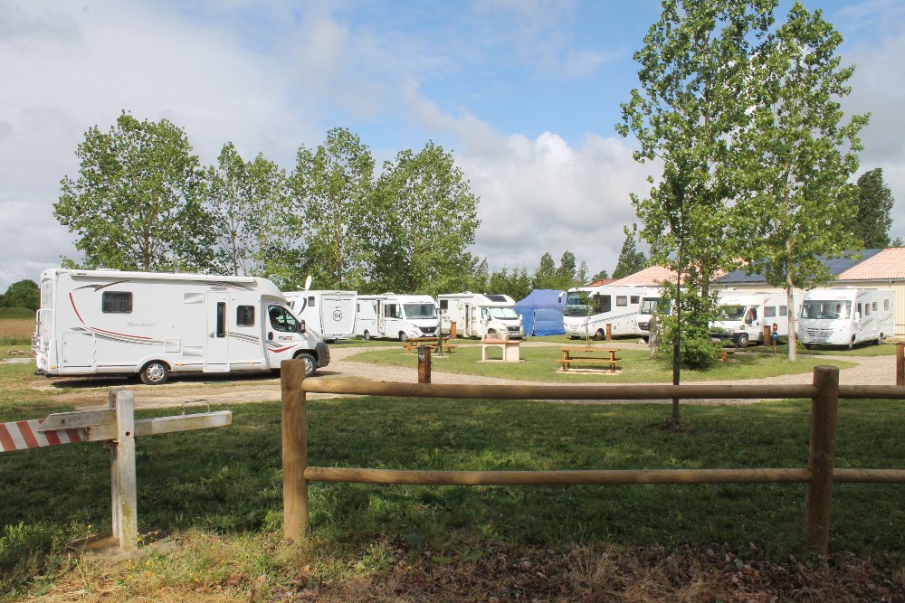 Aire camping-car  Temple-sur-Lot (47110) - Photo 2